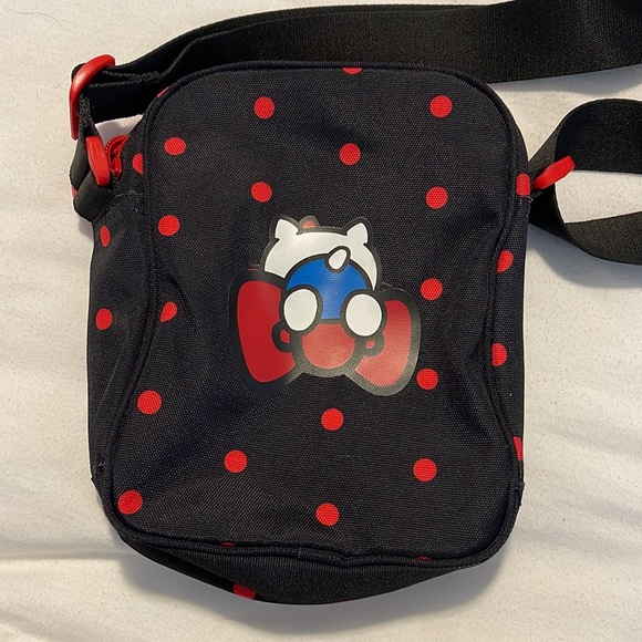 Limited Edition Converse Hello Kitty cross body bag - Picture 2 of 3
